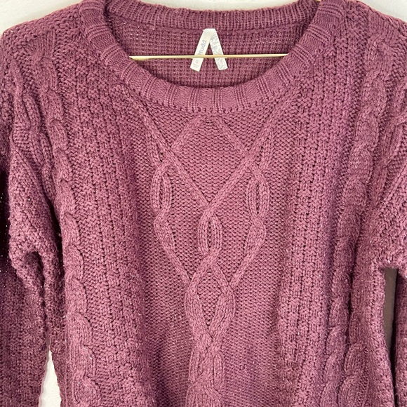 Mudd Burgundy Cable Knit Cropped Sweater - Women's Small Cozy Fall Winter Top - Picture 5 of 10